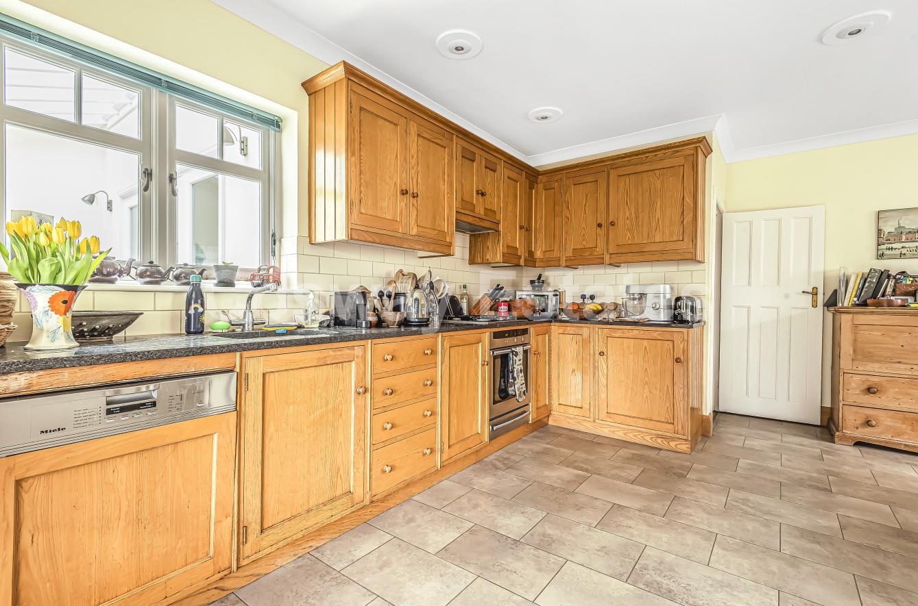 Newcombe Park, Mill Hill